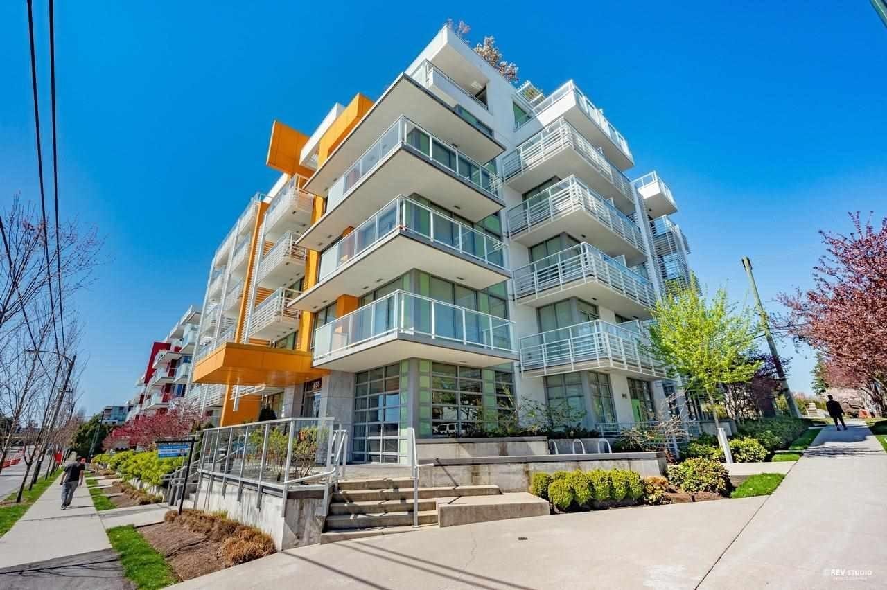 West 41 Oakridge